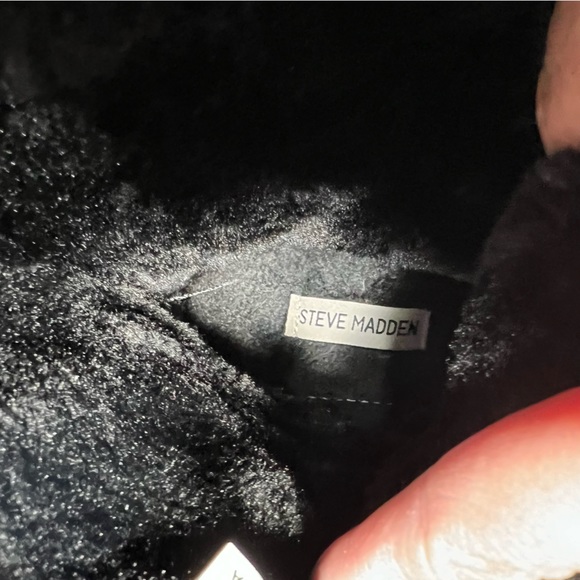 Steve Madden Black Waterproof Faux Fur Lined Boot Sz 9 - Picture 9 of 9